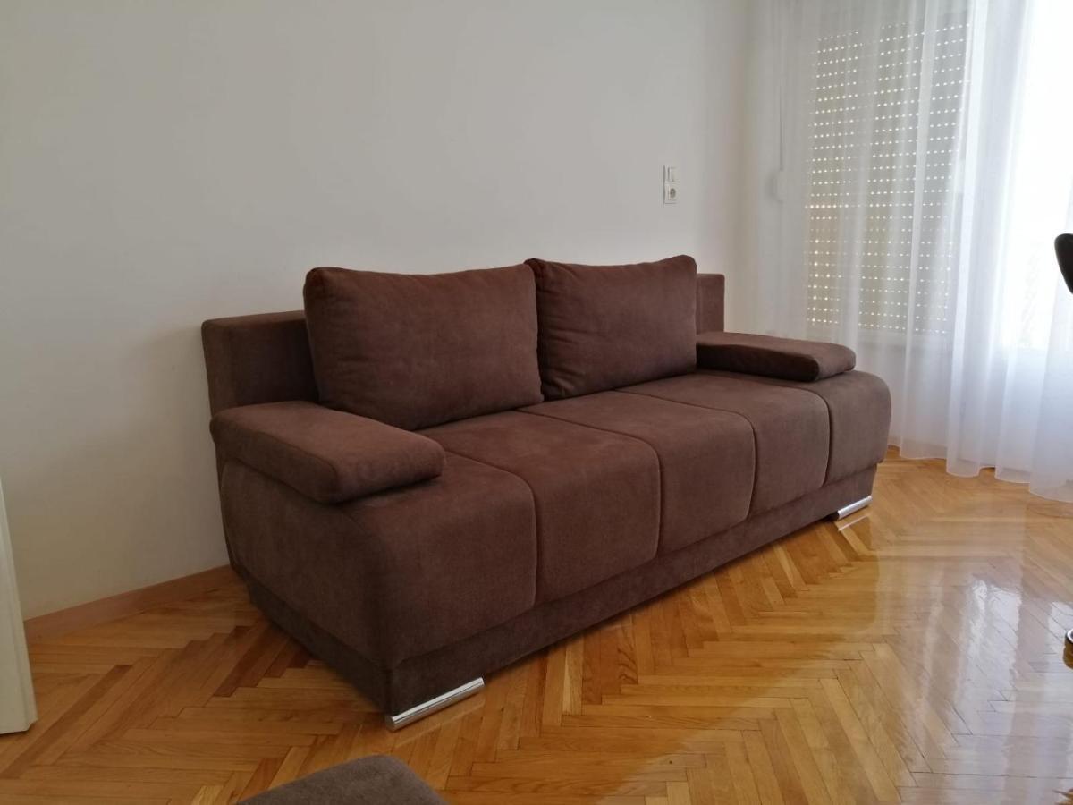 Apartments Leptiric Подстрана Екстер'єр фото