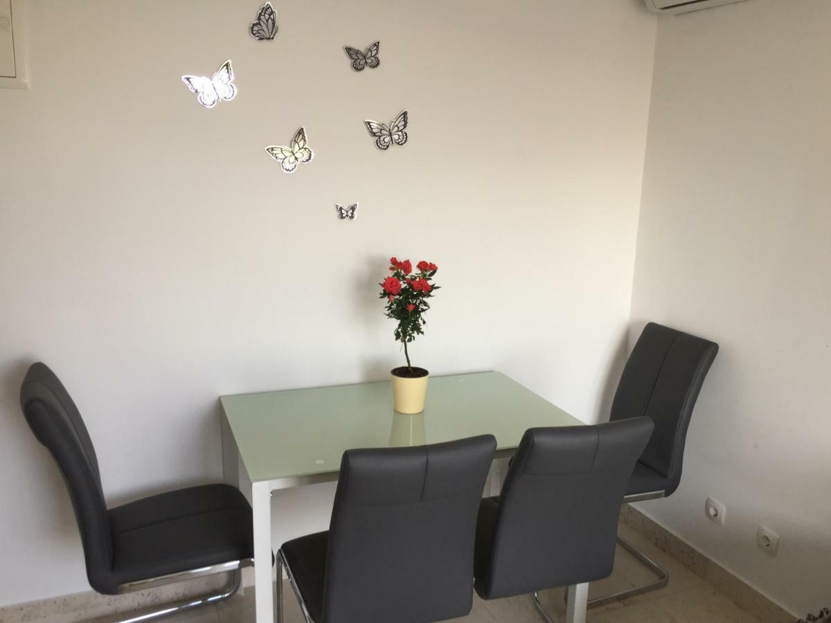Apartments Leptiric Подстрана Екстер'єр фото